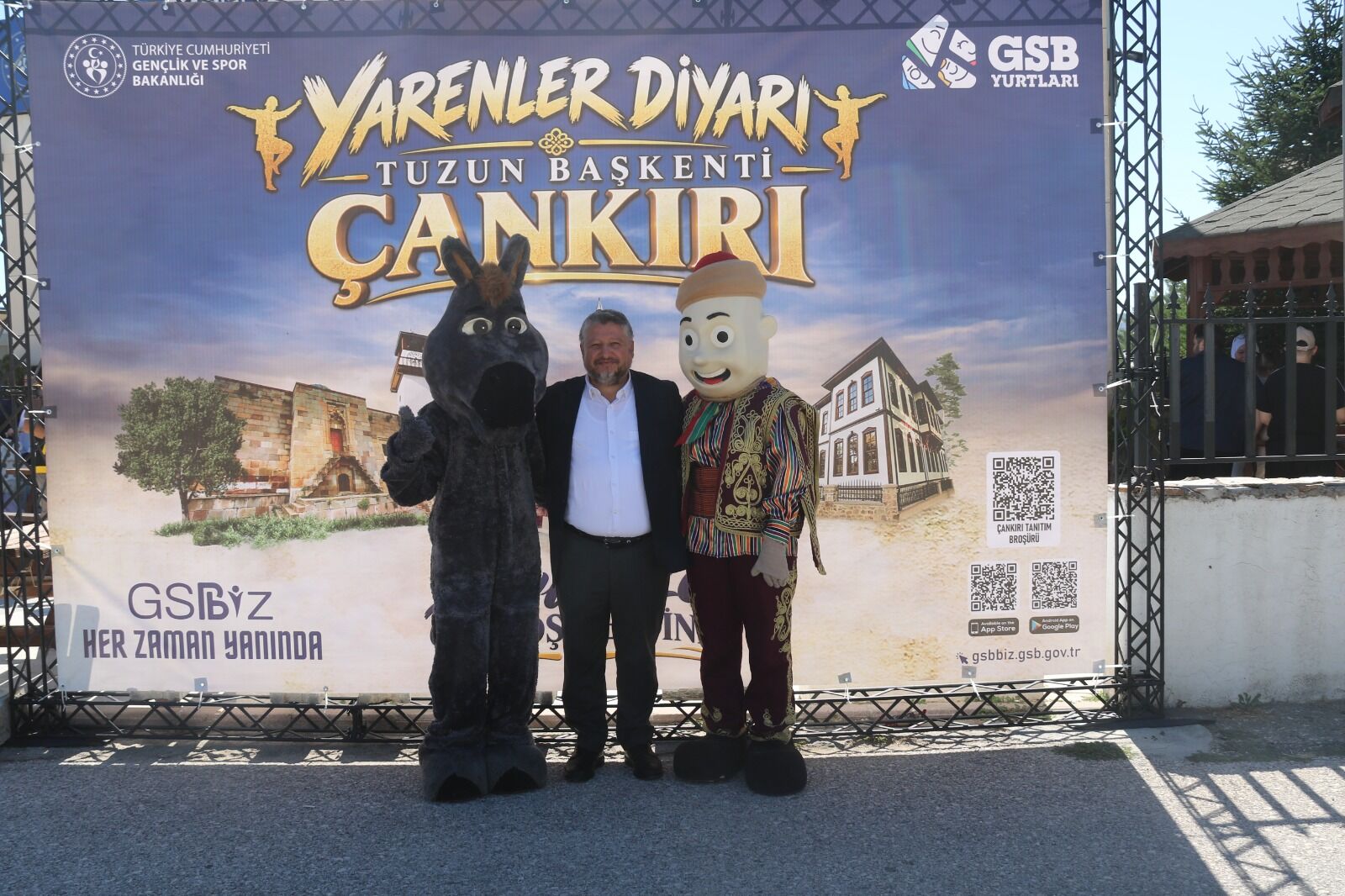 Yurtlara Gelen Öğrencileri Bu Kez Onlar Karşıladı!1