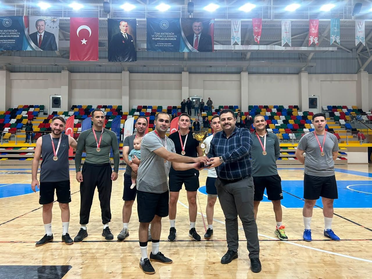 Çankırı’da Futsal Turnuvasının Kazananı Tugay Komutanlığı Oldu!1