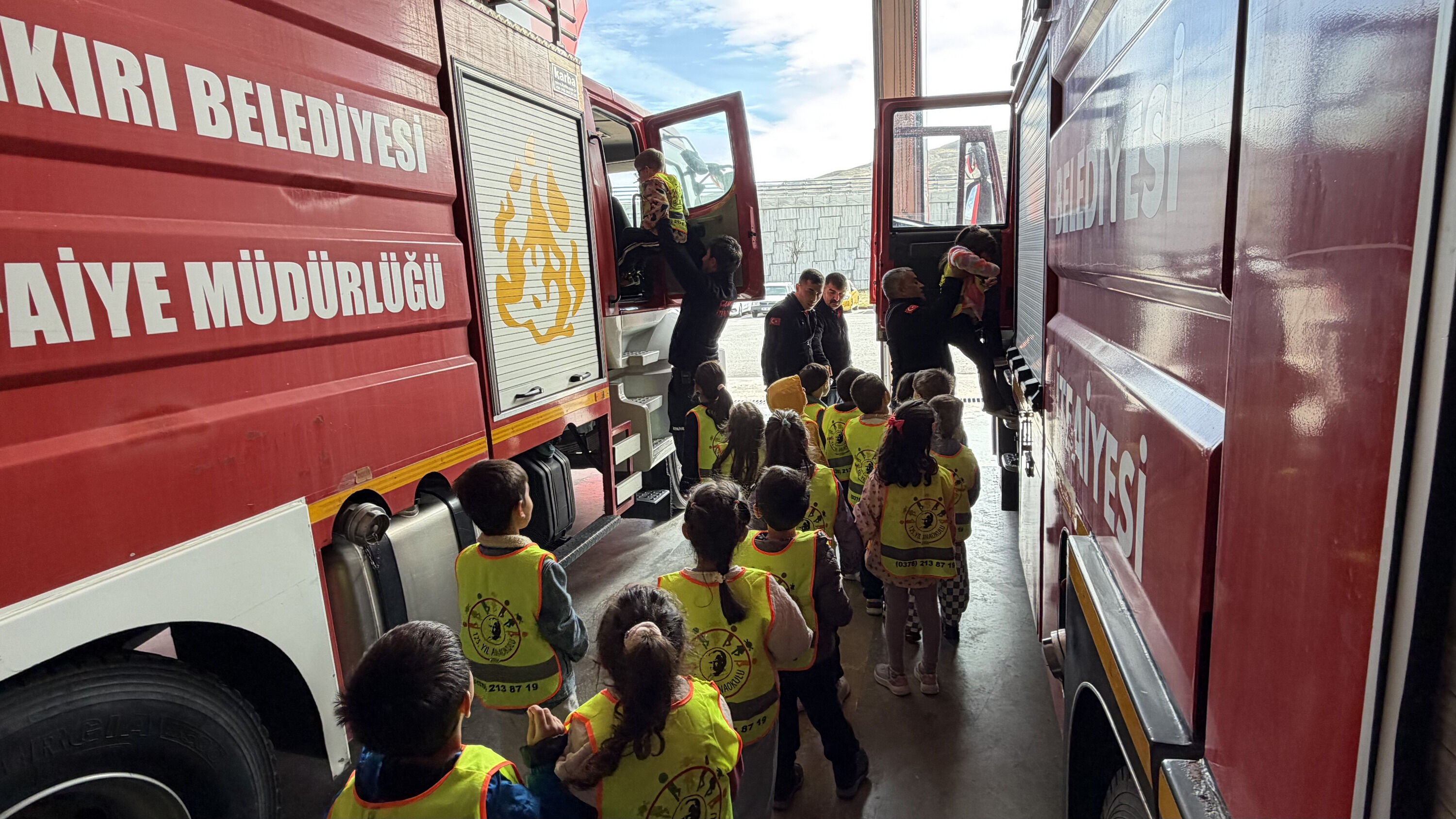 Çankırı’da Miniklere İtfaiyeden Hayat Kurtaran Ders!5