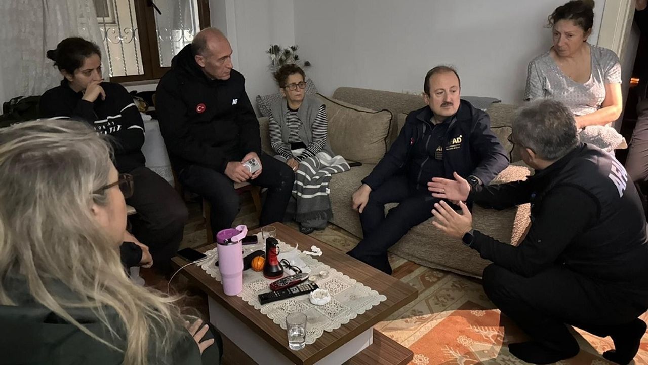 AFAD Başkanı Pehlivan İzmir’de Sel Bölgesinde İncelemelerde Bulundu