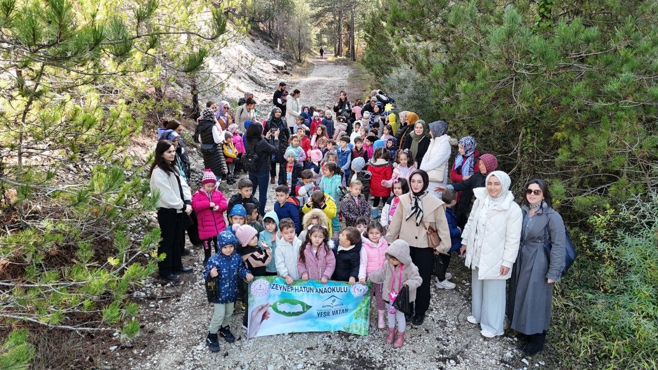 Göynük’te Minik Öğrenciler Doğayla Buluştu: "Yeşil Vatan" Etkinliğiyle Çevre Bilinci Kazandılar