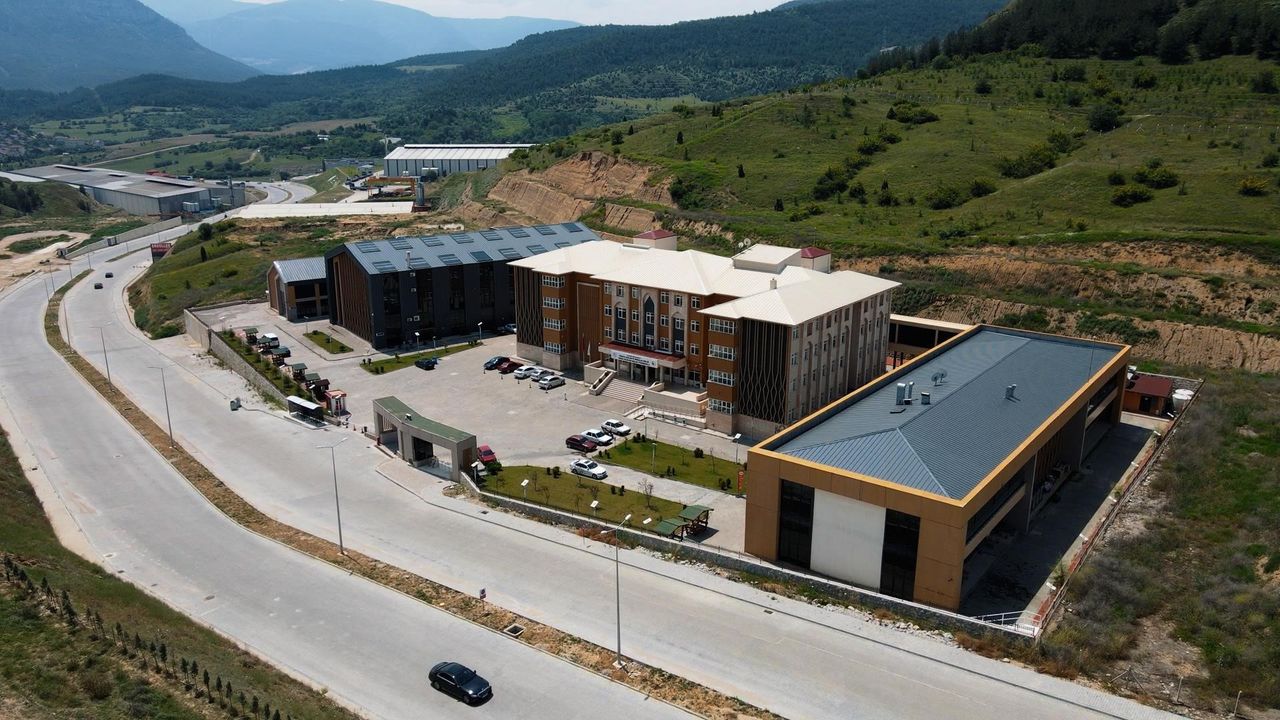 Karabük Üniversitesi Kalite Yolculuğunda Yeni Adım: Eğiticilerin Eğitimi Programı Tamamlandı