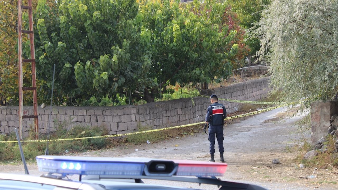 Kayseri’de tüfekli kavga: Şüpheli kaçtı, yaralı hastaneye kaldırıldı