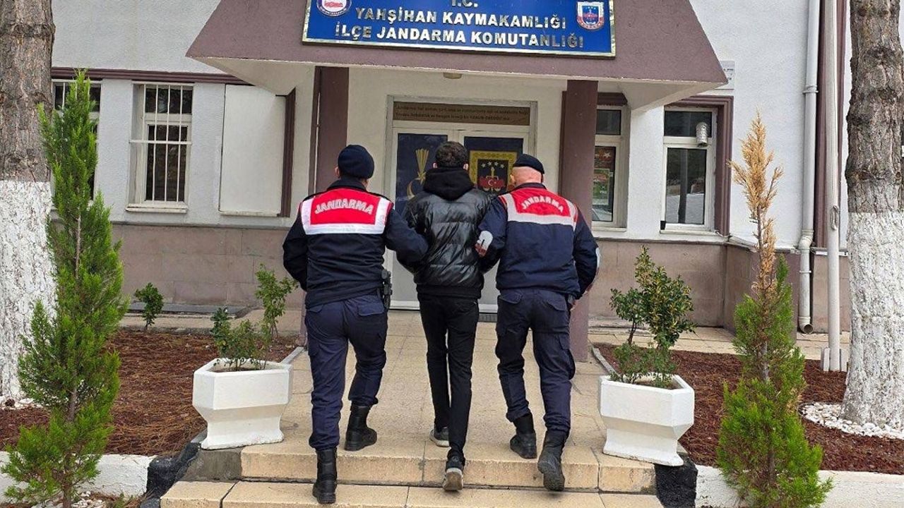 Kırıkkale’de Aranan İki Hükümlü Jandarma Operasyonuyla Yakalandı