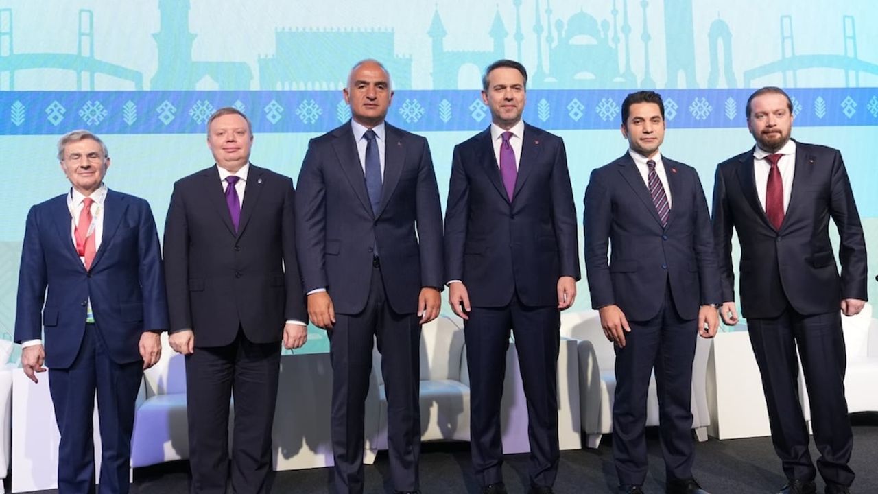 Turizmde Rekor Yıl: Türkiye 2024’te 61,1 Milyar Dolar Gelir Elde Etti