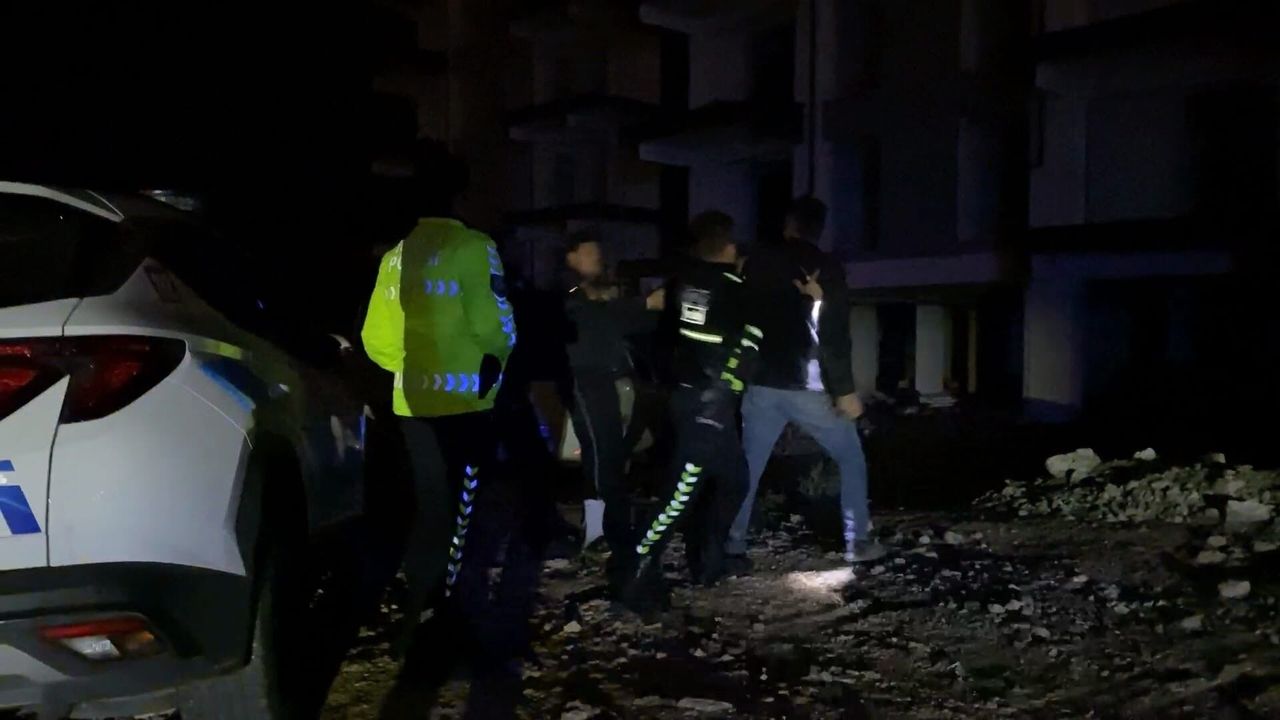 Polisten Kaçtı, İnşaata Saklandı: “Sürücü Ben Değilim” Kavgası Çıktı