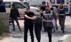 Kırşehir'de bıçakla tehdit edip motosiklet çalan 2 şüpheli tutuklandı