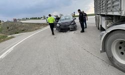 Konya'da tıra çarpan otomobil, bir kişi yaralandı