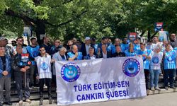 "Öğretmenler Şiddete Karşı Tek Ses: Türk Eğitim-Bir-Sen Çankırı Şubesi Öncülüğünde Etkinlik Düzenlendi"
