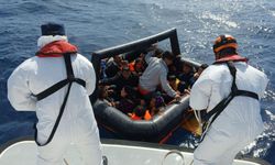 Çanakkale'de 24 kaçak göçmen kurtarıldı