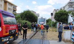 Karşı geçmek isteyen yaşlı kadın trenin altında kaldı