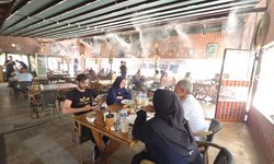 Tokat'ta Restoran, Sıcak Yaz Günleri İçin Su Buharı Sistemiyle Doğal Serinlik Sağlıyor