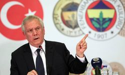 Aziz Yıldırım'dan Fenerbahçe camiasına birlik mesajı: "Fenerbahçe pes etmez"