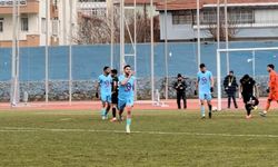 Çankırı FK, Çilimli Belediyespor’u 2-0 yenerek sahasında galip geldi