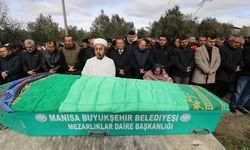 Özge Arslan’ın Babaannesi Emine Arslan Son Yolculuğuna Uğurlandı
