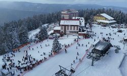 Ilgaz Dağı kayak merkezleri tatilcilerin akınına uğradı