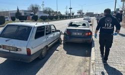 Adıyaman’da Otomobil Park Halindeki Araçla Çarpıştı