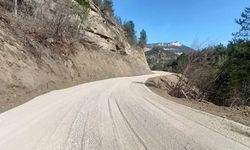 Karabük’te Heyelan Kapanan Köy Yolunu 16 Gün Sonra Açtırdı!