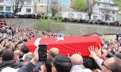 Trabzon'da Son Yolculuğuna Uğurlanan Volkan Konak'a Alkışlı Veda