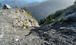Alanya’da Feci Kaza Otomobil Uçuruma Yuvarlandı, 1 Kişi Hayatını Kaybetti