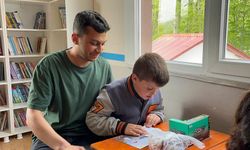 Kastamonulu Üniversitelilerden Köy Okuluna Anlamlı Dokunuş
