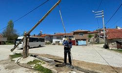 Mancınığa Benzeyen 100 Yıllık Kuyu Görenleri Şaşırtıyor