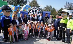 Trafik Haftası Etkinliğinde Kask Sürprizi!