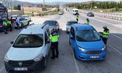 43 İlin Geçiş Noktasında Bayram Trafiği: Her 10 Km’de Bir Ekip Görevde