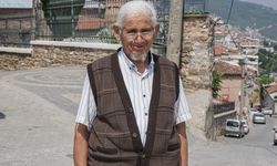 Aziz Mahmud Hüdayi'nin Atının İzleri Hâlâ Duruyor: 65 Yıldır Her Gün Temizliyor!