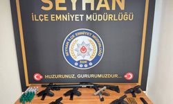 Seyhan’da Kumar Masaları ve Silahlarla Dolup Taşan İş Yerine Baskın