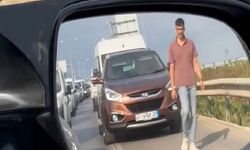 Bursa’da Emniyet Şeridini İhlal Edenlere “Yaya Ders”i Veren Vatandaş