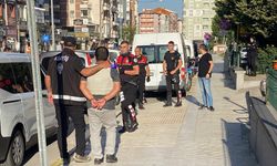 Semt Pazarında Silahlar Konuştu: 2 Gözaltı