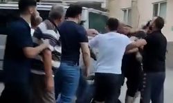Bursa Osmangazi’de Sokak Kavgası Kamerada: Kalabalığın Ortasında Tekme Tokat Darp