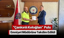 “Çankırılı Keloğlan” Pulu Emniyet Müdürüne Takdim Edildi