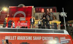 CHP Genel Başkanı Özgür Özel Beyoğlu’nda Mitingde Konuştu: “İstanbul’un Kalbindeyiz”