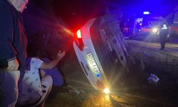 Çorum Alaca’da Virajı Alamayan Otomobil Devrildi: 5 Yaralı