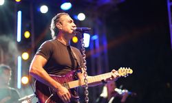 Kıraç, Erzincan’da Muhteşem Konserle Hayranlarını Coşturdu