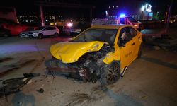 Kırıkkale’de Ticari Taksi ile Otomobil Kafa Kafaya Çarpıştı: 3 Yaralı