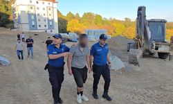 Zonguldak Ereğli’de Maaşını Alamayan İşçi Çatıya Çıktı, Polis İkna Etti