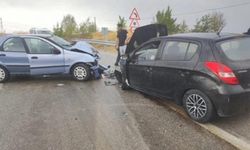 Ankara Çubuk’ta Kafa Kafaya Çarpışma: 6 Yaralı
