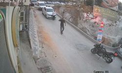 İzmir’de Hareketli Anlar: Eşini Vurdu, Kendisini Yaralayıp Teslim Oldu