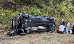Kastamonu İnebolu’da Hafif Ticari Araç Takla Attı: 3 Yaralı