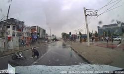 Osmangazi’de Tehlikeli Drift Motosikletli Savrularak Düştü
