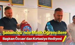 Şabanözü’nde Minik Öğrencilere Başkan Özcan’dan Kırtasiye Hediyesi