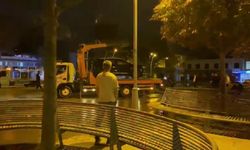 Sakarya’da Alkollü Sürücü Aracıyla Süs Havuzuna Girdi