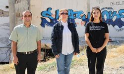 Adana’da Deprem Davası Öncesi Aileler Enkaz Alanında Toplandı