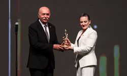 Altın Portakal’da Onur ve Emek Ödülleri Sahiplerini Buldu