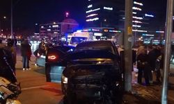 Bursa’da Hafif Ticari Araç ve Otomobil Çarpıştı, Yaralılar Kurtarıldı