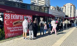 Cumhuriyet Bayramı’na Özel Kampanya: Tavuk Döner ve Ayran 29 Lira