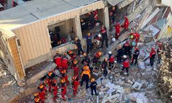 Gebze’de Çöken Binada 7 Kişi Olabilir! Ekipler Zamana Karşı Yarışıyor